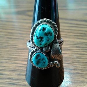 Vintage Navajo Native American Two Stone Turquoise Ring